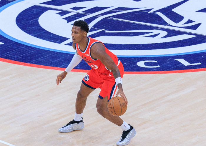 爱游戏官网-重磅！洛杉矶快船今夜状态回暖法兰克福迎足总杯关键赛，荷甲窗口期再迎强敌的简单介绍