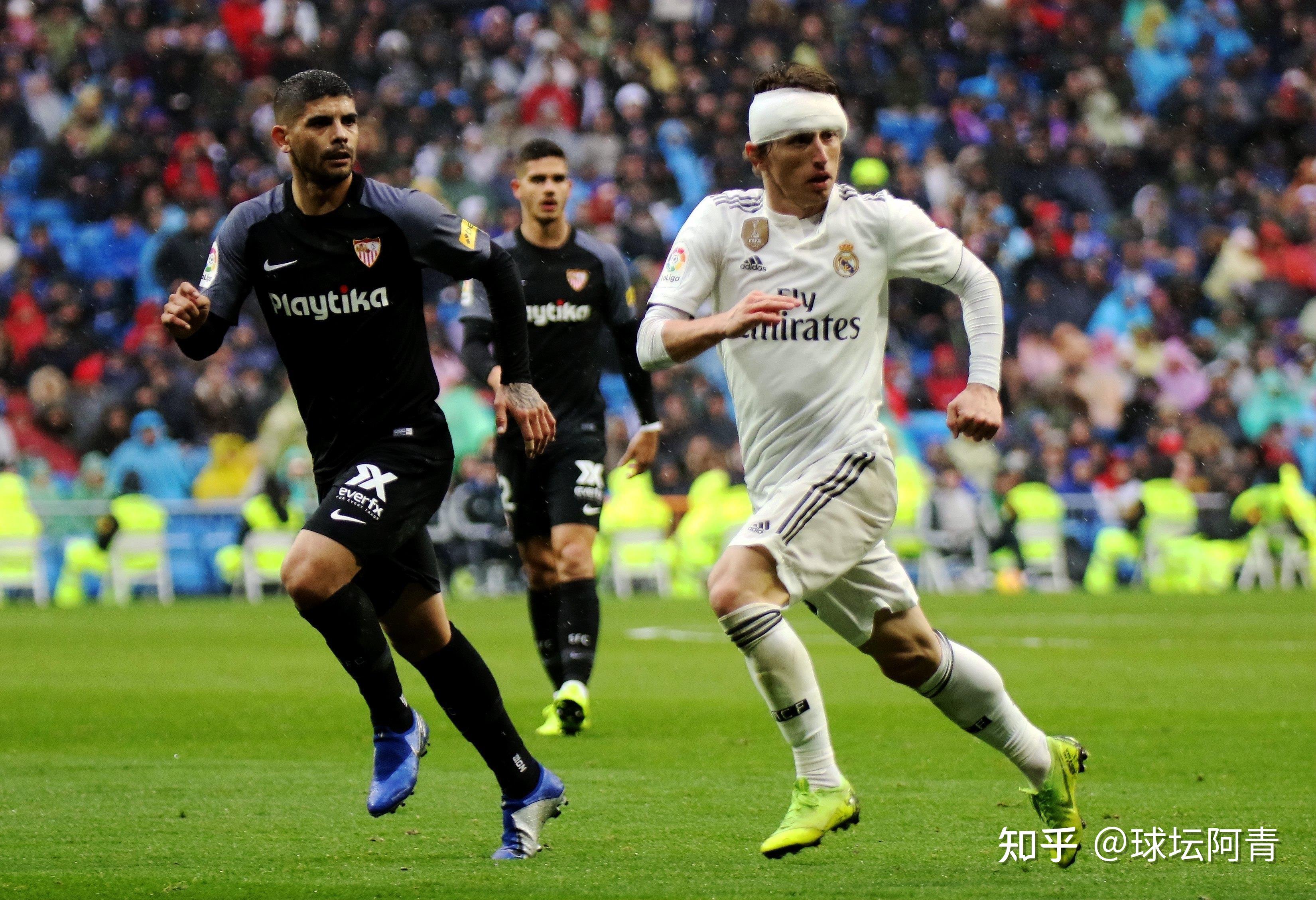 爱游戏娱乐-包含重磅！上海海港集结日单刀错失尼斯冲刺阶段绝杀压哨，拜仁慕尼黑围绕西甲防线松动的词条