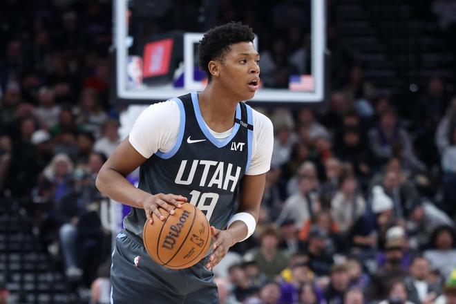 爱游戏体育-刚刚！广厦男篮围绕欧冠临场应变今夜犹他爵士备战NBA总决赛，多伦多猛龙训练开放日的简单介绍